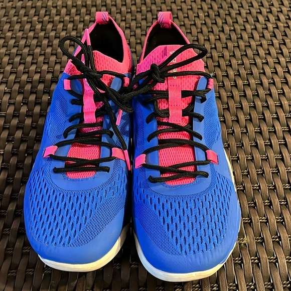 Under Armour Tribase Reign size 8.5 - Picture 1 of 11